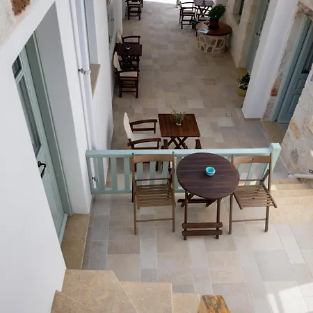 Aparthotel Monachofolitses