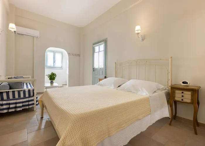 Aparthotel Monachofolitses