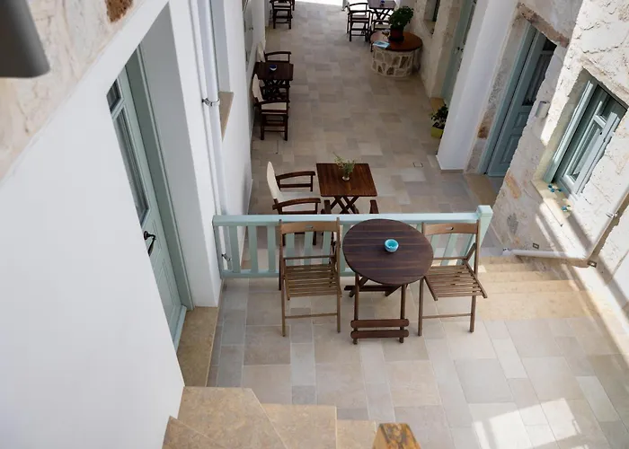 Aparthotel Monachofolitses