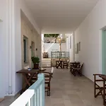 Monachofolitses Aparthotel 3*