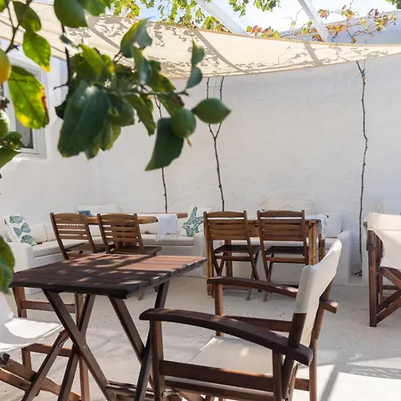 Monachofolitses Lägenhetshotell 3*